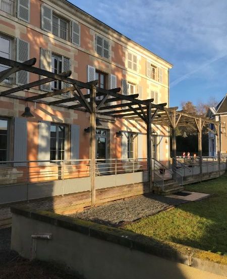 pergola qui donne sur le jardin